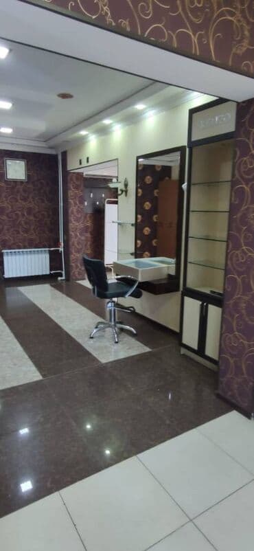 tendirxana icareye verilir 2025: Siyaqut şadlıq sarayının yanında, Maşinlarin və İnsanlarin hərəkətli — 3