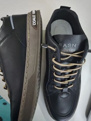 женские кроссовки adidas climawarm: Kişi krossovkası – 39 ölçü, təzə - Brend yazısı: EASN / COALE GML — 1