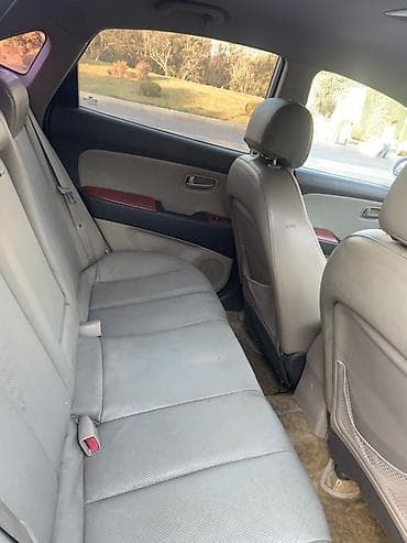 elantra təkər: Hyundai Elantra sedan – ağ rəng, 4 qapı, şəhər və tras üçün praktik — 8