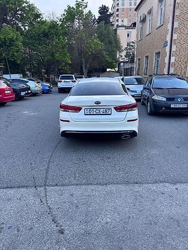 ferrari satilir: Kia K5: 2 l | 2018 il Sedan — 9