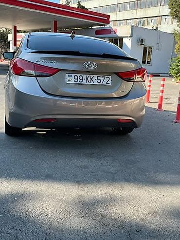 diskler r15: Hyundai Elantra: 1.8 l | 2012 il Sedan — 2
