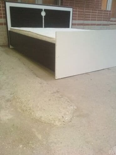 işləmiş taxt: Б/у, Двуспальная кровать, С матрасом, Азербайджан — 1