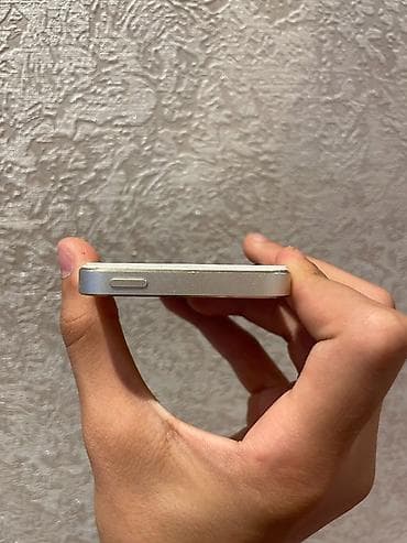 iphone 5 's: IPhone 5s, 16 GB, Qızılı, Barmaq izi — 4