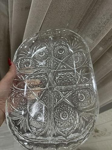 dibcek qabi: Şüşə naxışlı bölməli servis qabı - Material: qalın, şəffaf şüşə — 1