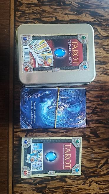 kubik daş: Məhsul: Tarot dəsti – 78 kart və kitab Tərkib: - 78 ədəd klassik — 2