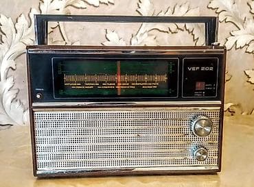 kaset aparatı: 3-Ü BIRYERDƏ SATILIR 1) Portativ radio: VEF 202 - Çoxzolaqlı qəbulu — 1