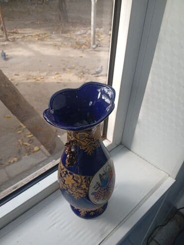 gul səbətləri: Bir vaza, Keramika — 3