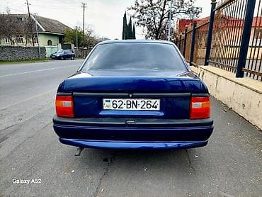 bmw m3 qazan: Opel Vectra A sedan - Kuzov: 4 qapılı sedan, tünd mavi rəng - — 2