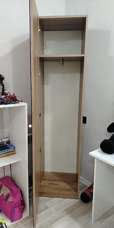 dəhliz dolabı: İşlənmiş, 1 qapı, Güzgülü, Qəhvəyi, Taxta, Açılan, Düz dolab — 1