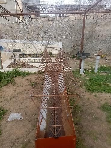 220₼-dir.Uzunluğu 2m75sm-dir.Eni 50 sm