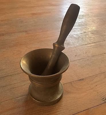 Qədimi 45 ildən yuxarı yaşı var hevengdeste bürüncdəndir