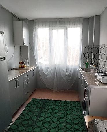 ev kiraye: Ailəyə verilir. Xudat şəhəri 1 May küçəsində, 2 nömrəli məktəbin — 2