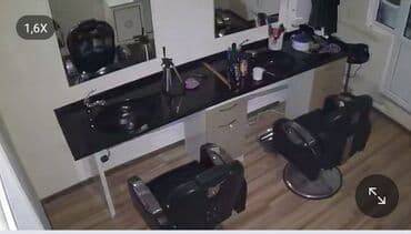 Qida məhsulları: Bərbərxana dəsti – 2 post - Qara parlaq daş üstlü iş masası, hər post — 1