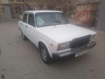 baqaj satilir: Model: Lada 2107 (VAZ 2107) Kuzov: sedan, 4 qapı Rəng: ağ Nömrə — 3