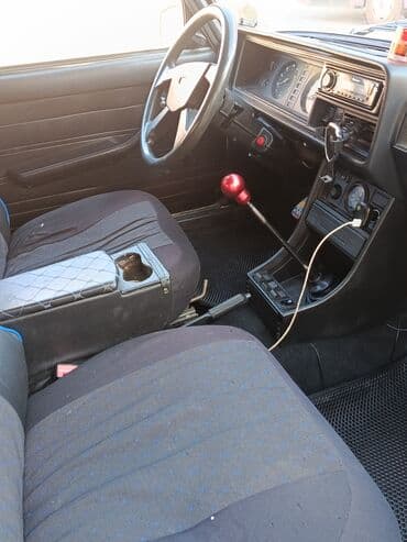 xirdalan heyet evi type 1: VAZ 2107, ağ rəng, sedan kuzov. - Xarici görünüş: ağ boya, xromlu ön — 12