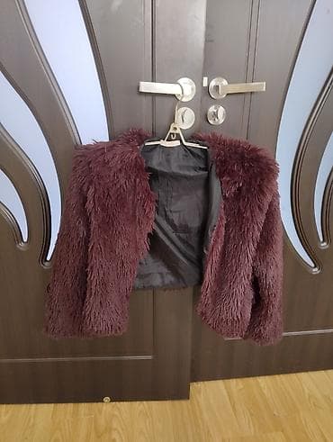 samsung tv: Kürk 
ölçü M/L
1-2 dəfə geyinilib — 2