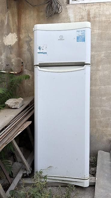 mini soyuducu: Indesit iki qapılı soyuducu korpusu
Mator yoxdu sadece korpusdu — 1
