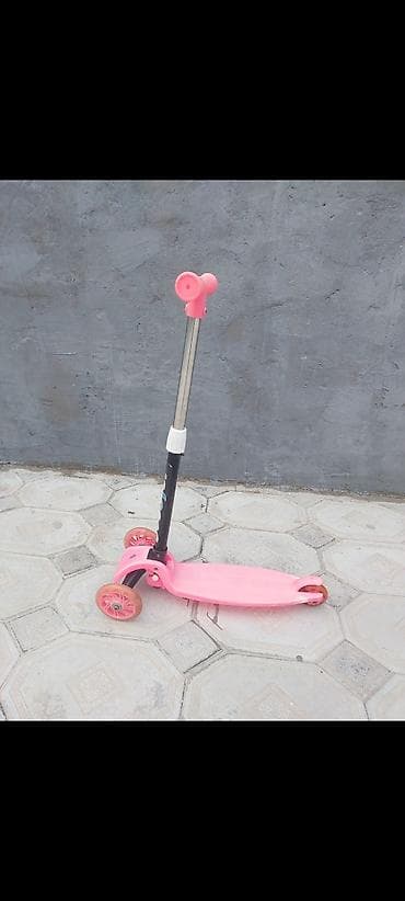 sayfa maşın: Uşaq skuteri az surub usaq hec bir problemin yoxdu.qatlanir yer — 2