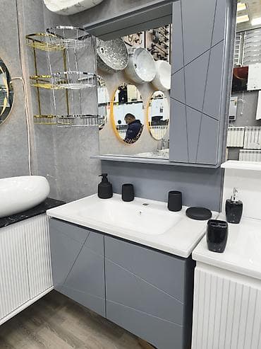 Müasir vann otağı üçün asma mebel dəsti - Tərkib: güzgülü üst şkaf