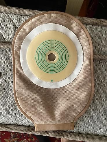 26 paçka var, hər paçkada 10 ədəd. Qiymət 1.50 qəpik. Stoma torbası — 1
