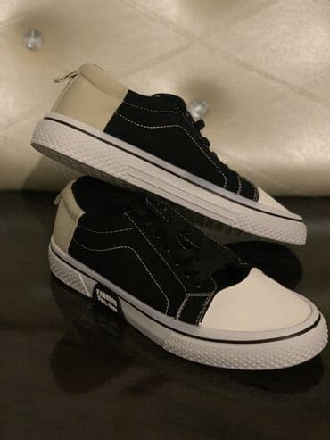 kişi üçün yun şap şaplar: Günlük krossovka – “Fashion Fst. 1985” dizaynı - Rəng: qara–ağ — 3