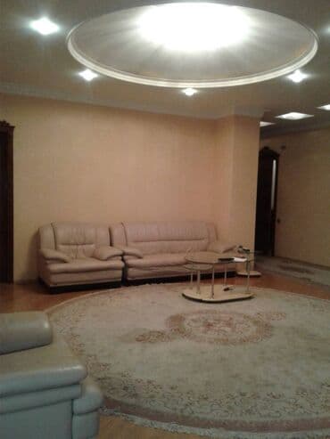 9 ci mikrorayon satilan evler: 4 otaqlı, Yeni tikili, m. 28 may, 250 kv. m — 4