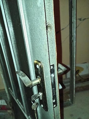 Santexnika: Mənzil üçün İşlənmiş Giriş qapısı 90x205 sm Glazok ilə, Zəmanətsiz, Pulsuz çatdırılma — 4