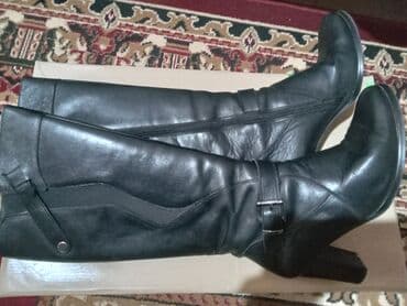 cəkməcə: Qadın uzun boğazlı çəkmə - Rəng: qara - Model: dizaltı, klassik - — 2