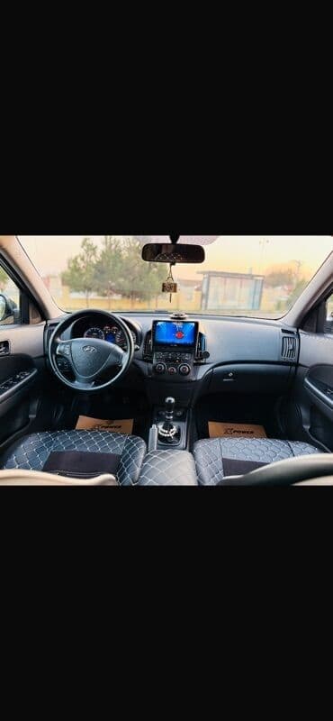 ucuz range rover: Hyundai i30, qara rəng, 5 qapılı hatchback. Mühərrik və yürüş - CRDi — 5