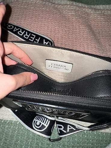 Çantalar: Chiara Ferragni çiyin çantası- 30 AZN alınıb, 1-2 dəfə taxmışam. Real — 3