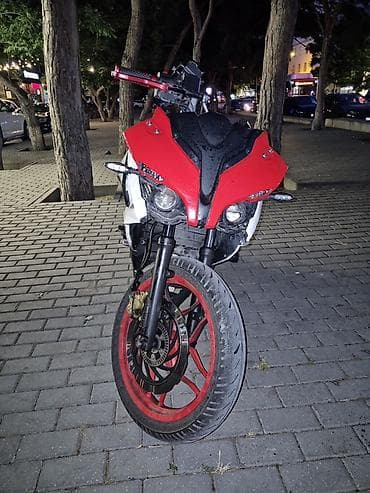 Bajaj - Pulsar RS200, 200 sm3, 2022 il, 14000 km