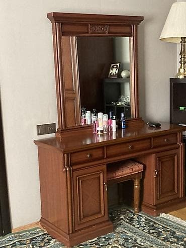 oyma aleti: Klassik üslubda yataq otağı mebeli dəsti. matras satılmır . yaxşl — 5