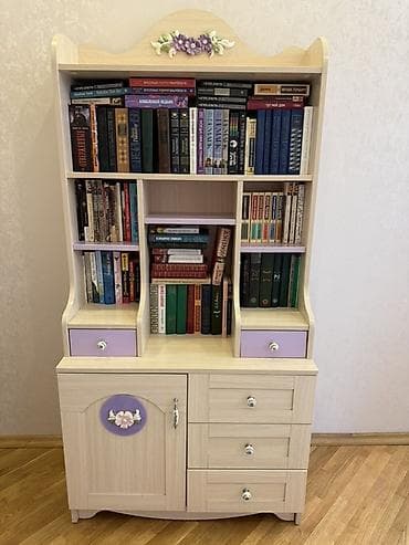 Книжные шкафы: Qız otağı üçün kitab rəfi və komod birləşməsi. *Komplektə yalnız — 1
