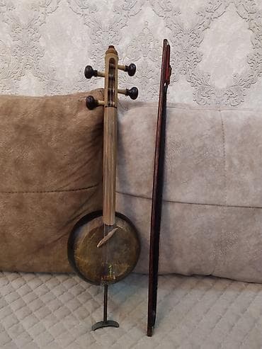 Kamança – ənənəvi simli-yaylı musiqi aləti Əla vəziyyətdədir heç bir lalafo.az -da Kamança – ənənəvi simli-yaylı musiqi aləti Əla vəziyyətdədir heç bir