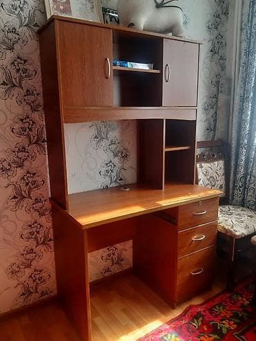 Düz masa, Polkalı, Siyirməli, Teksturalı laminat — 2