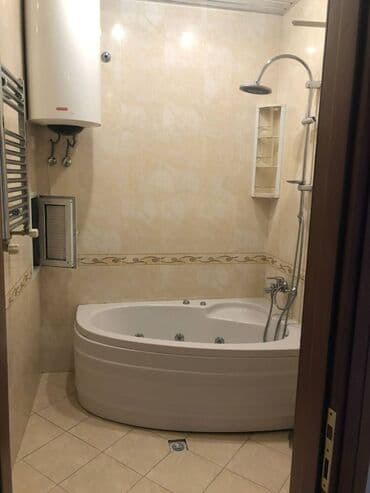 9 ci mikrorayon satilan evler: 3 otaqlı, Yeni tikili, 170 kv. m — 10