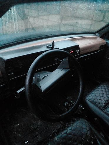 volkswagen tiguan 1: Model: VAZ 21099 (Samara) – sedan Rəng: mavi/yaşıl ton Kuzov: 4 — 4