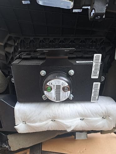 yevro şit: Məhsul: Avtomobilin ön paneli (torpedo) Təsvir: - Rəng: qara - — 5