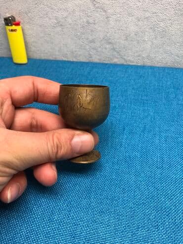 qizil onluq qiymeti 2022: Antik Latun Nelbeki ve murebbe qabi qiymet 1 eded ucun . 3 eded var — 16