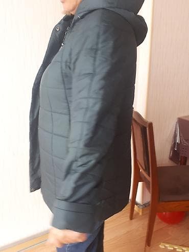 Tund yawil rengde kurtka. 52 olchu. Yenidir. Baha alinib. Satilir cemi — 3