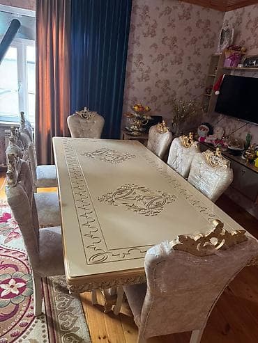mini masa: Kunc Divan + Masa Desti birlikde *1600 azn* satilir‼️8 ededdir stullar — 7
