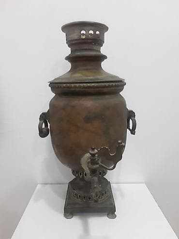 samovar 5l: Antik mis samovar. Tutumu 4-5 litr. Xerc teleb edir. Tula fabrikinin — 1