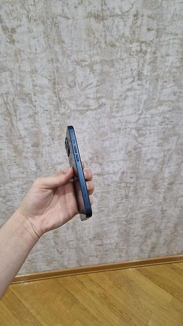 iponalar: IPhone 13, Midnight — 3