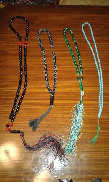 uzuk satışı: Təsbəhlər satılır. Biri 10 manat — 2