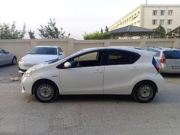 masin bmw: Toyota Aqua: 1.5 l | 2017 il Hetçbek — 4