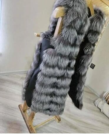 qisa qol koynekler: Təmiz cernoburka jilet, M,L razmer. İdeal veziyetdedi. Karalina — 2