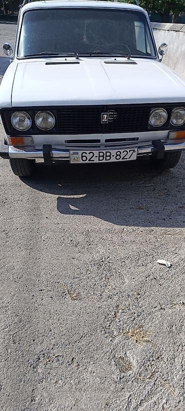 masin sat: VAZ 2106, ağ rəngli sedan. Xüsusiyyətlər: - 4 qapılı kuzov, klassik — 3