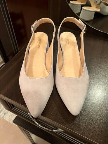 босоножки новые 36 размер: Carlo Pazolini, Размер: 39, цвет - Серый, Новый — 1