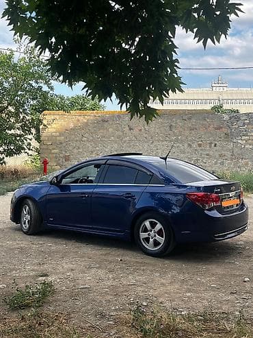 cruze 2012: Chevrolet Cruze: 1.4 l | 2012 il 300000 km Sedan — 6