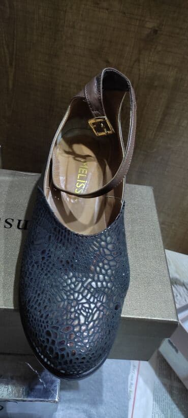 Tuflilər, Ölçü: 39, rəng - Qəhvəyi, İşlənmiş